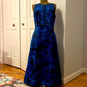 Banana Republic T length dress. Size 6. Excellent condition.